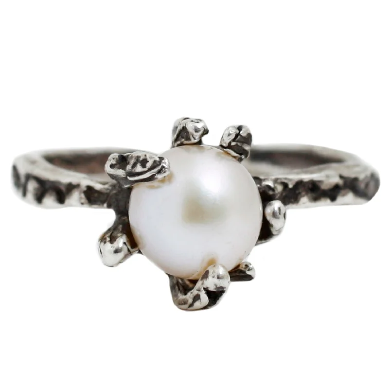 white gold engagement rings for women-Silver Stingray Pearl Ring