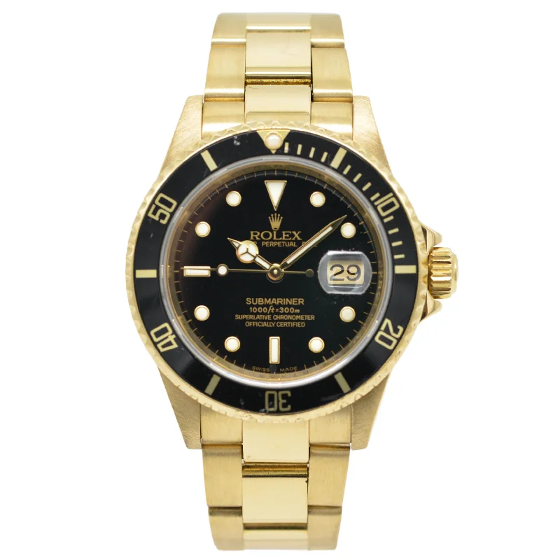 waterproof watches for outdoor adventures -Rolex Submariner Gelbgold 16618 - 2006